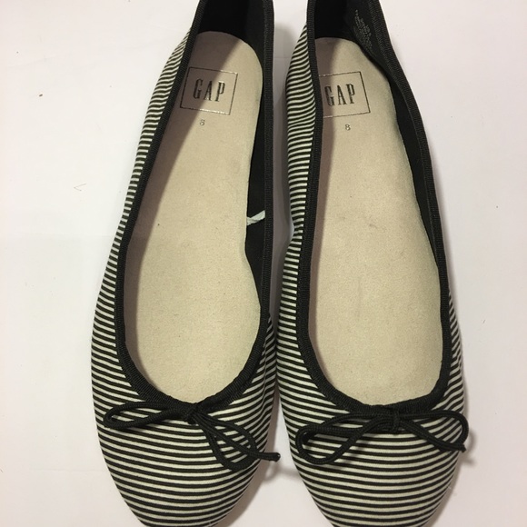 GAP (NEW) Black & White Stripe Ballet Flats - Picture 2 of 4
